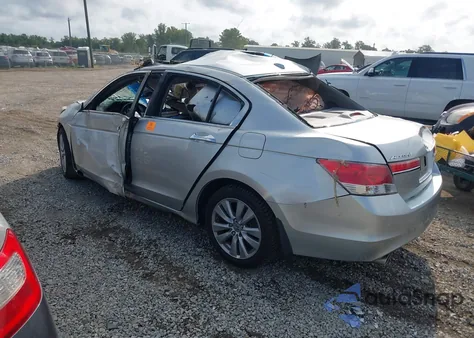 2011 Honda Accord Exl z USA, uszkodzony, nr VIN 1HGCP3F89BA012721